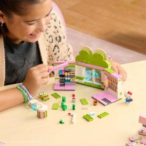 Hello Kitty and Friends Keroppi Mart Building Set