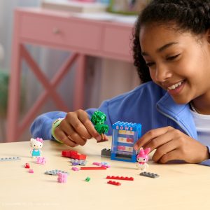 Hello Kitty and Friends Bow Vending Machine Building Set