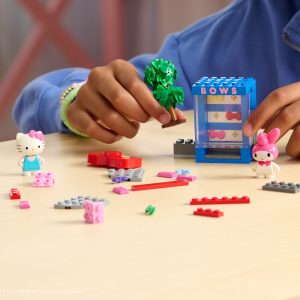 Hello Kitty and Friends Bow Vending Machine Building Set