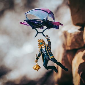 Fortnite Solo Mode Figure and Glider – Yond3r & Glow Rider